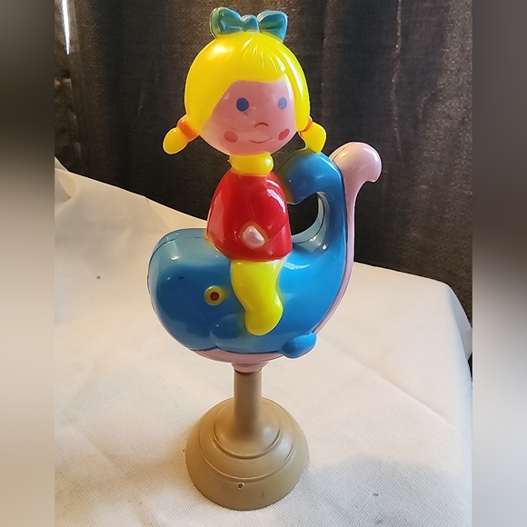 Vintage Stahlwood baby rattle Girl on a Whale with suction, made in Hong Kong - Picture 1 of 5